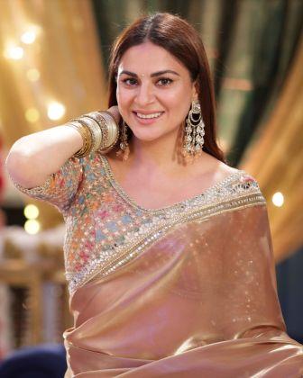 Shraddha Arya Biography