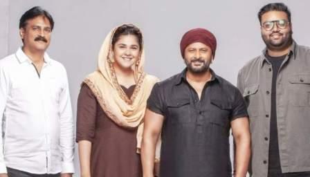 Banda Singh Chaudhary Movie Cast Arshad Warsi