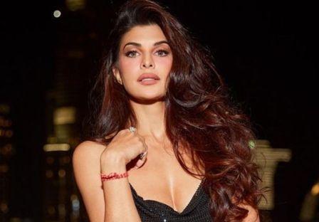 Jacqueline Fernandez's Genda Phool