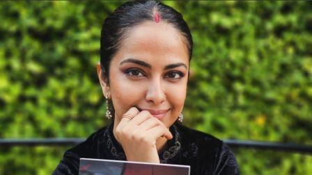 Pati Patni Aur Panga Star Avika Gor Turns Author