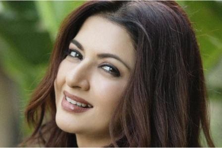 Bhagyashree Inspires Men to Show Empathy Towards Women