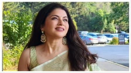 Bhagyashree Inspires Men to Show Empathy Towards Women Facing Perimenopause in Her Latest #TuesdayTipsWithB Message 2 Bhagyashree Inspires Men to Show Empathy Towards Women