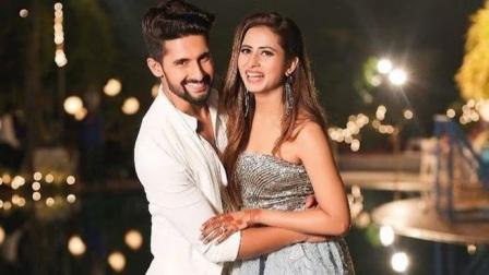 Fanaa Karr De Song Starring Ravie Dubey and Sargun Mehta Bring a New Wave of Romance, Out on November 7 2 Fanaa Karr De Song Starring Ravie Dubey and Sargun Mehta