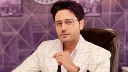 Salman Khan Applauds Gaurav Khanna Consistent Gameplay in Bigg Boss 19