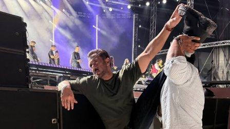 Salman Khan Drops New Fitness Photo With Sohail