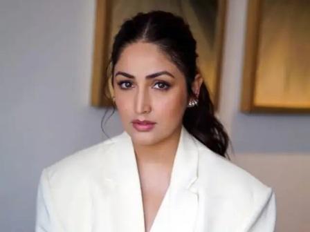 Yami Gautam Dhar Heartfelt Theater Visit