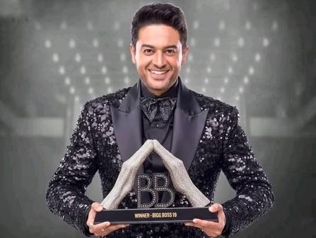 Gaurav Khanna Lifts the Trophy in Bigg Boss 19 Grand Finale