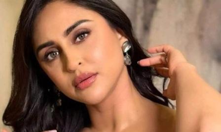 Krystle DSouza on teaming up with Ranveer Singh in Dhurandhar
