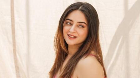 Mahhi Vij Takes a Dig at Tanya Mittal Over 3 Storey Bungalow Calls Farrhana Bhatt the Real Daredevil in Bigg Boss 19