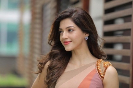 Mehreen Pirzada Breaks Silence on Wedding Speculation